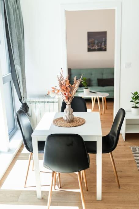 Domino Apartment *