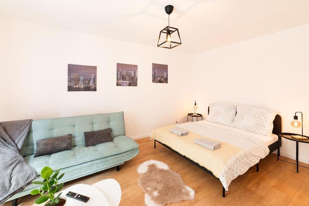 Domino Apartment *
