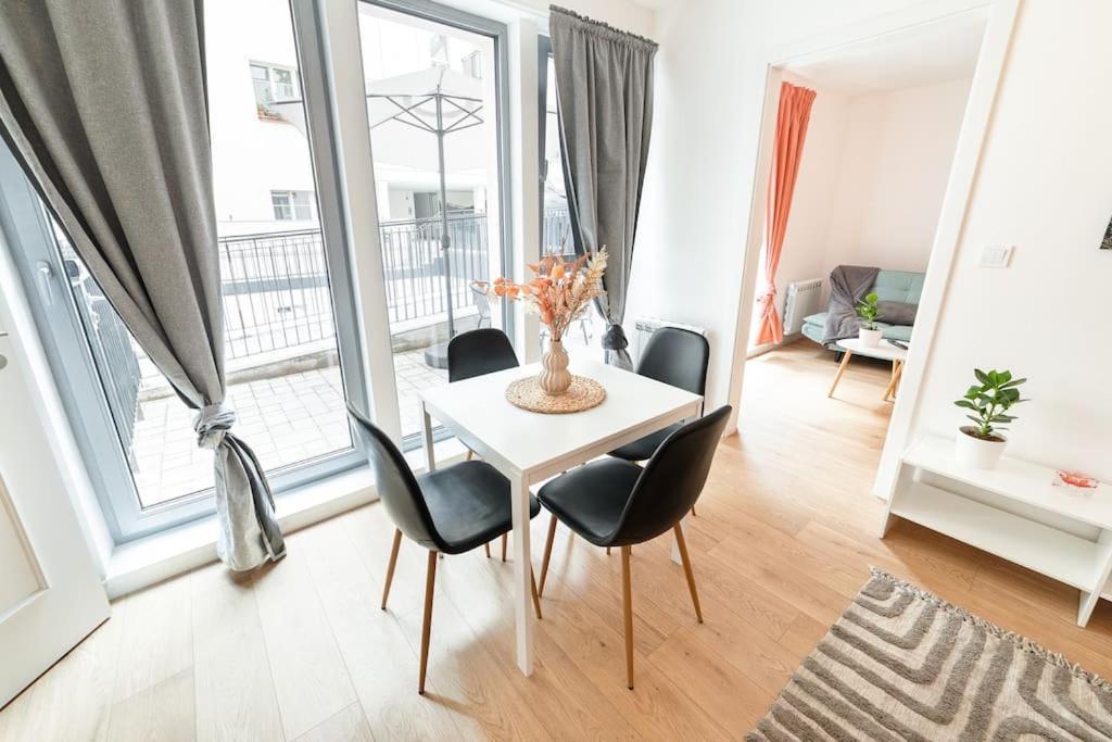 Domino Apartment